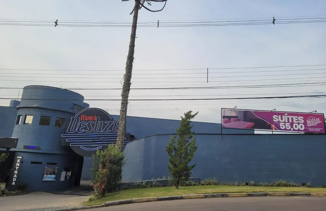 Deslize Motel-1